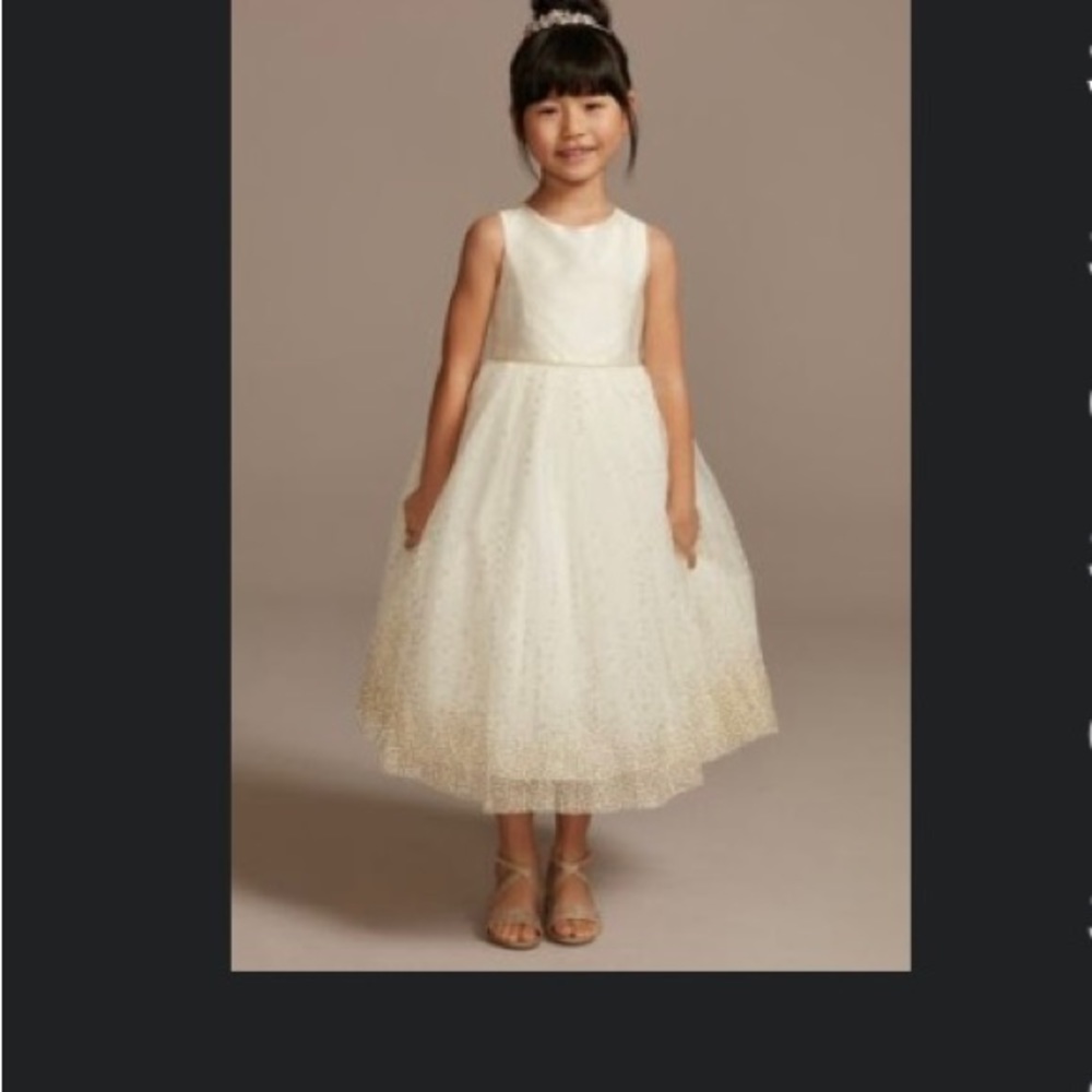 Flower girl dresses used 1 time. Purchased from Davids bridal size 7 and size 14
